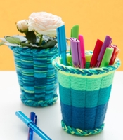 FaveCrafts Woven Plastic Cups